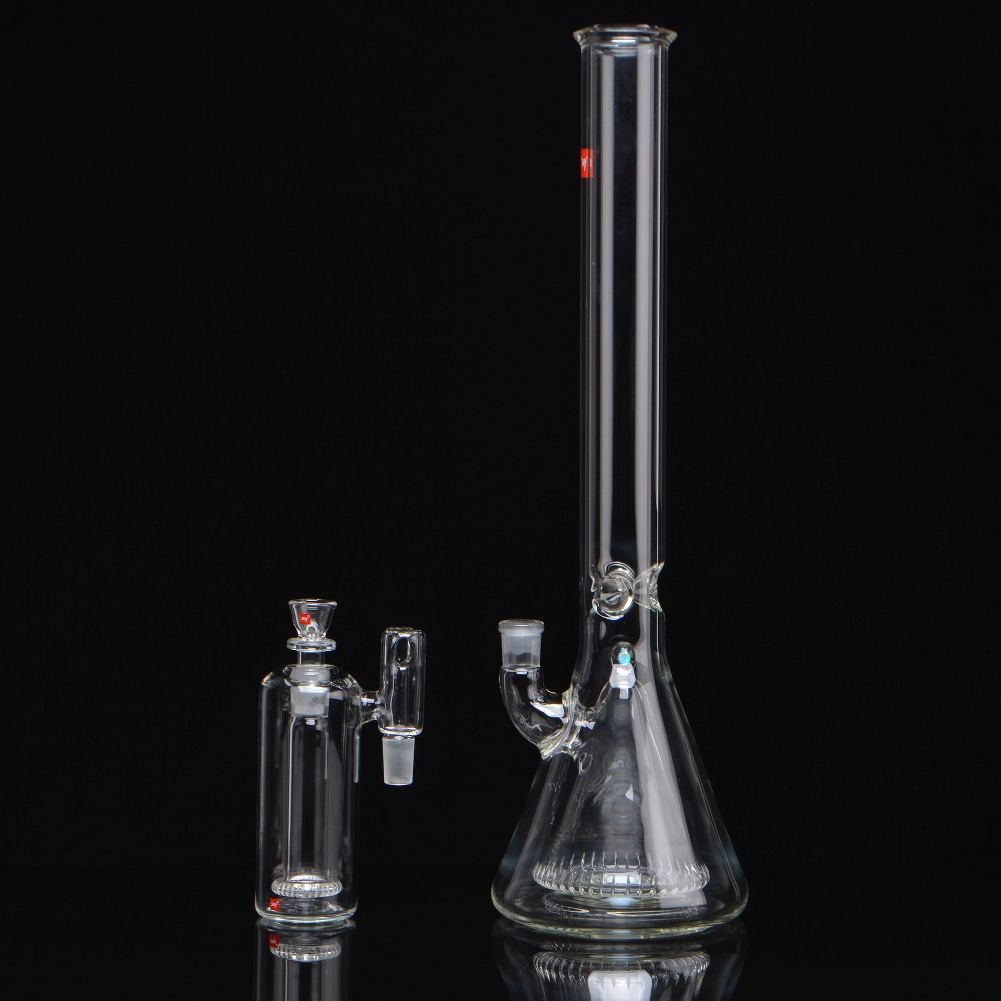 18in Fusion Beaker set w/ Showerhead splash catcher standing next to it