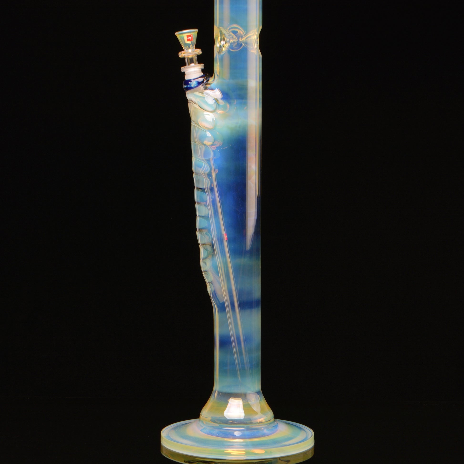 close up of the lower half of the tube