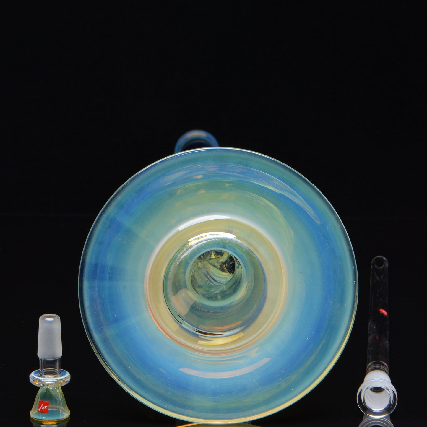 close up of the base, bowl, and downstem