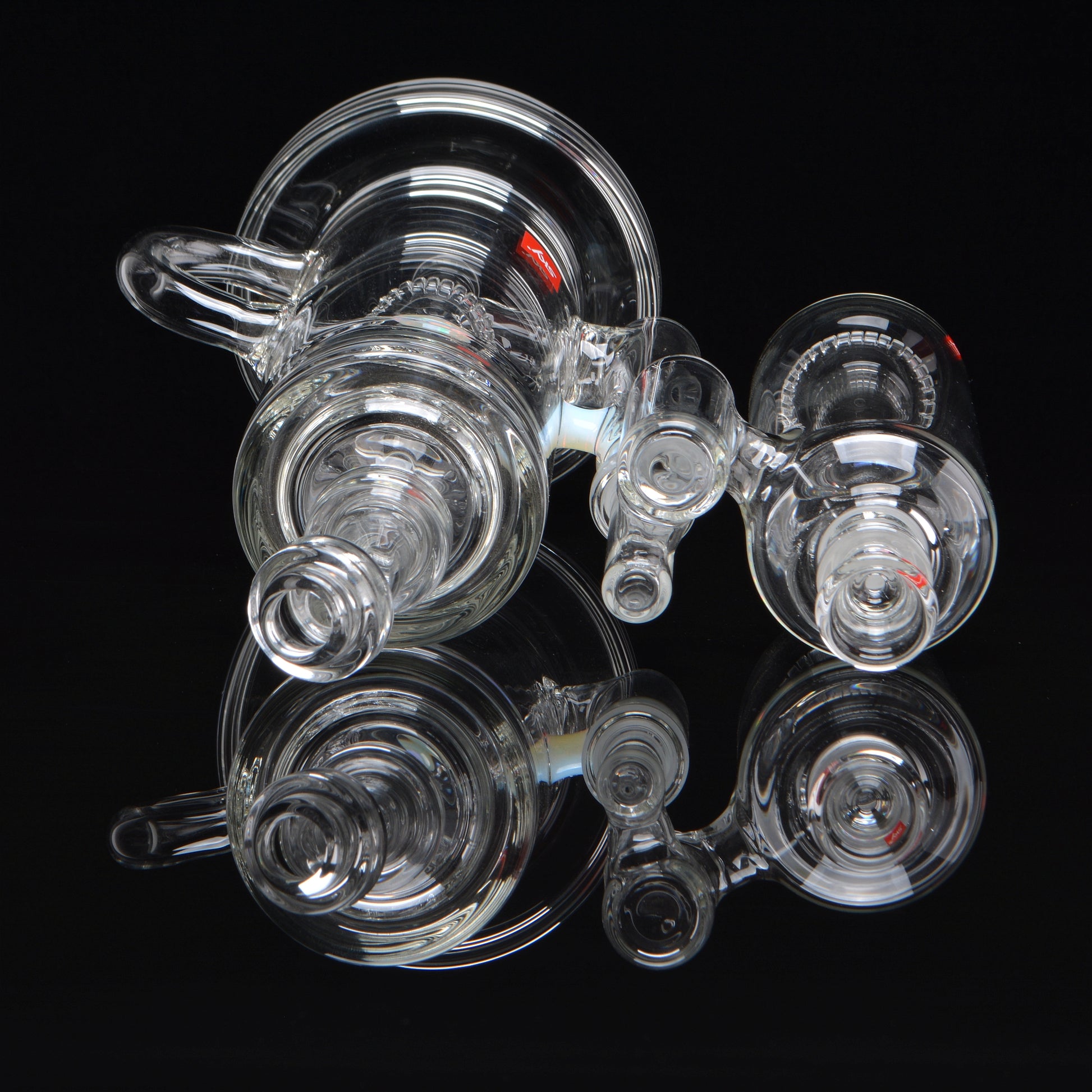 Reflective mouthpiece and showerhead splash catcher