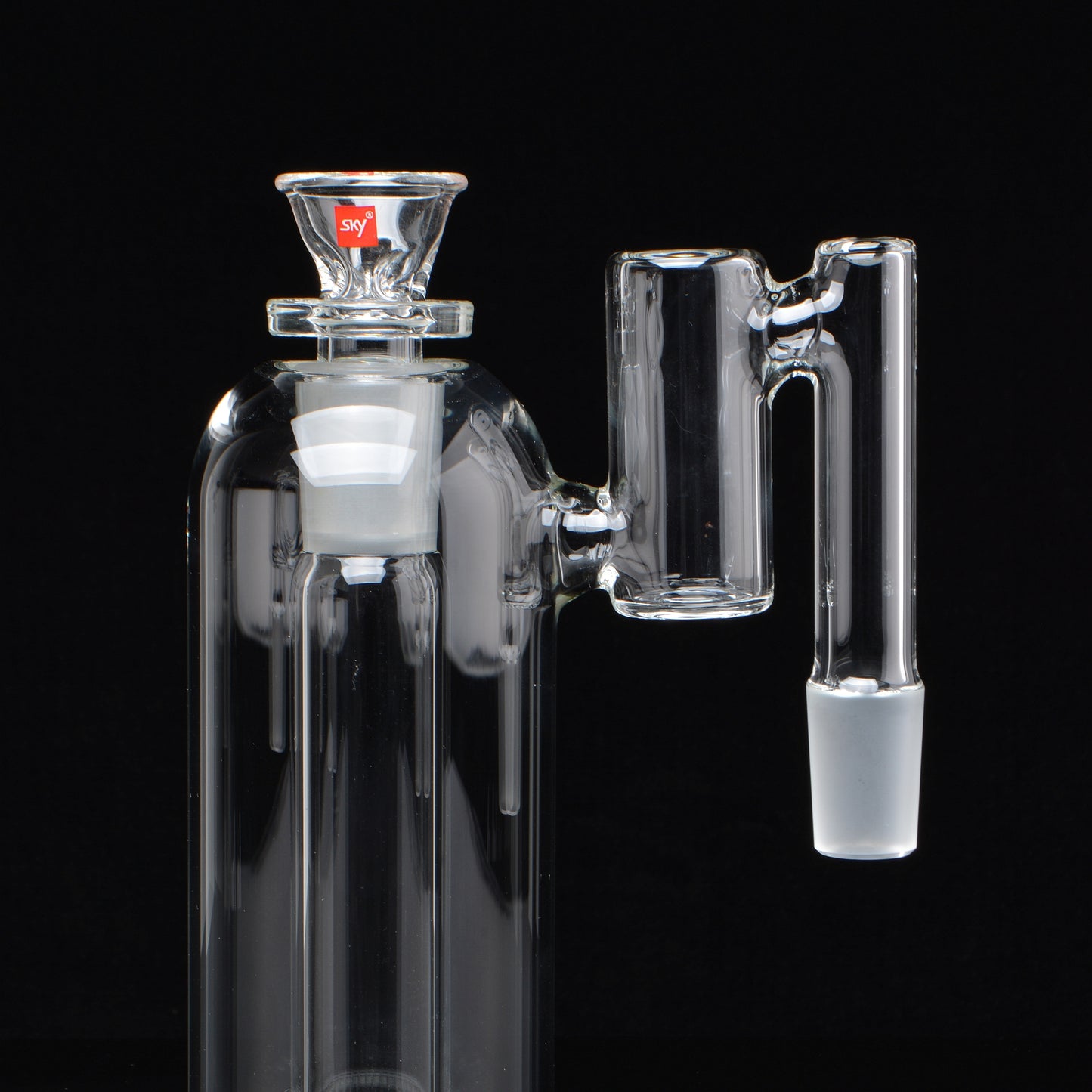 Close up of the bowl, joint and splashcatcher