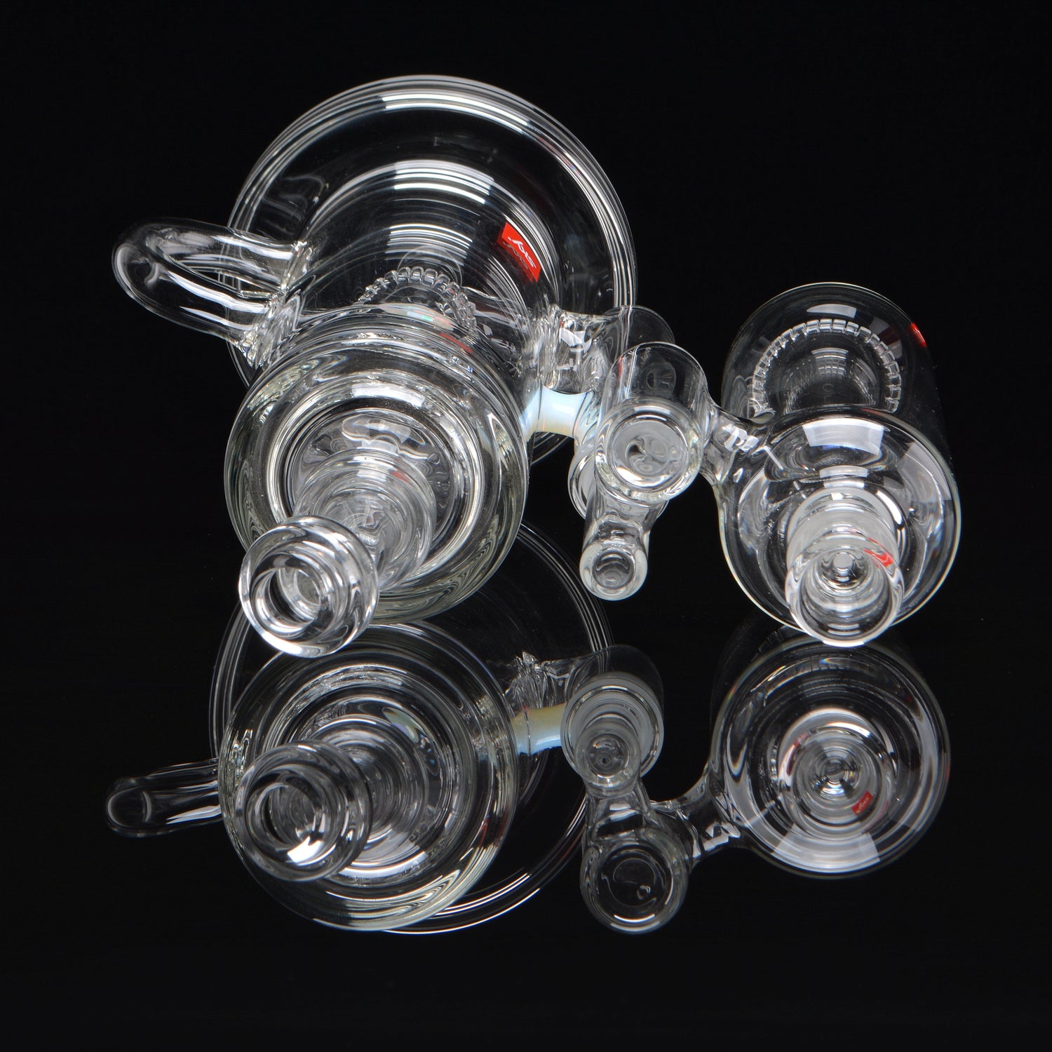 Reflective mouthpiece and showerhead splash catcher
